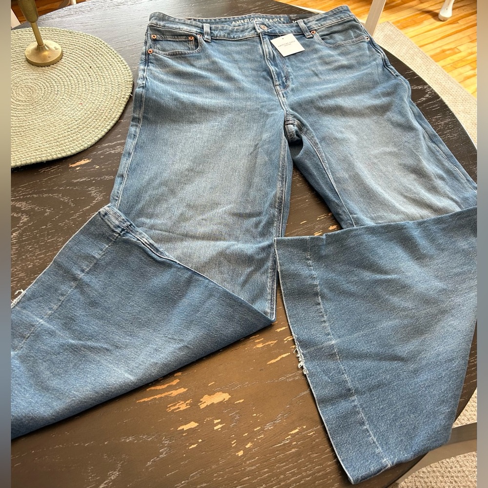 Awesome & Super flattering pair of American Eagle High Rise, Flare (wide leg) - Picture 4 of 13